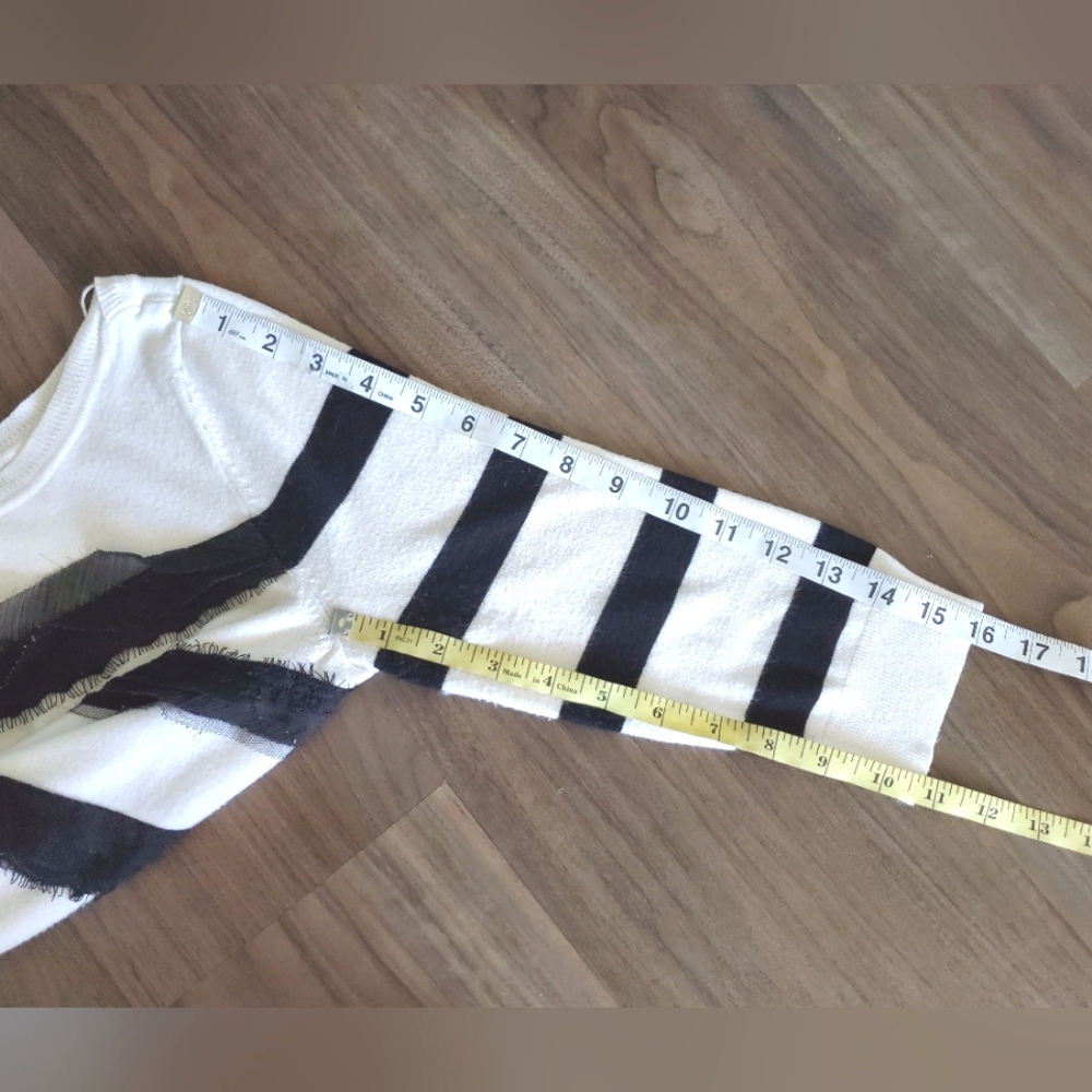 WHBM Stripes & Ruffles Top - Picture 10 of 10